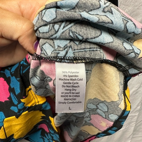 2 Large LuLaRoe Randy shirts - Picture 6 of 7